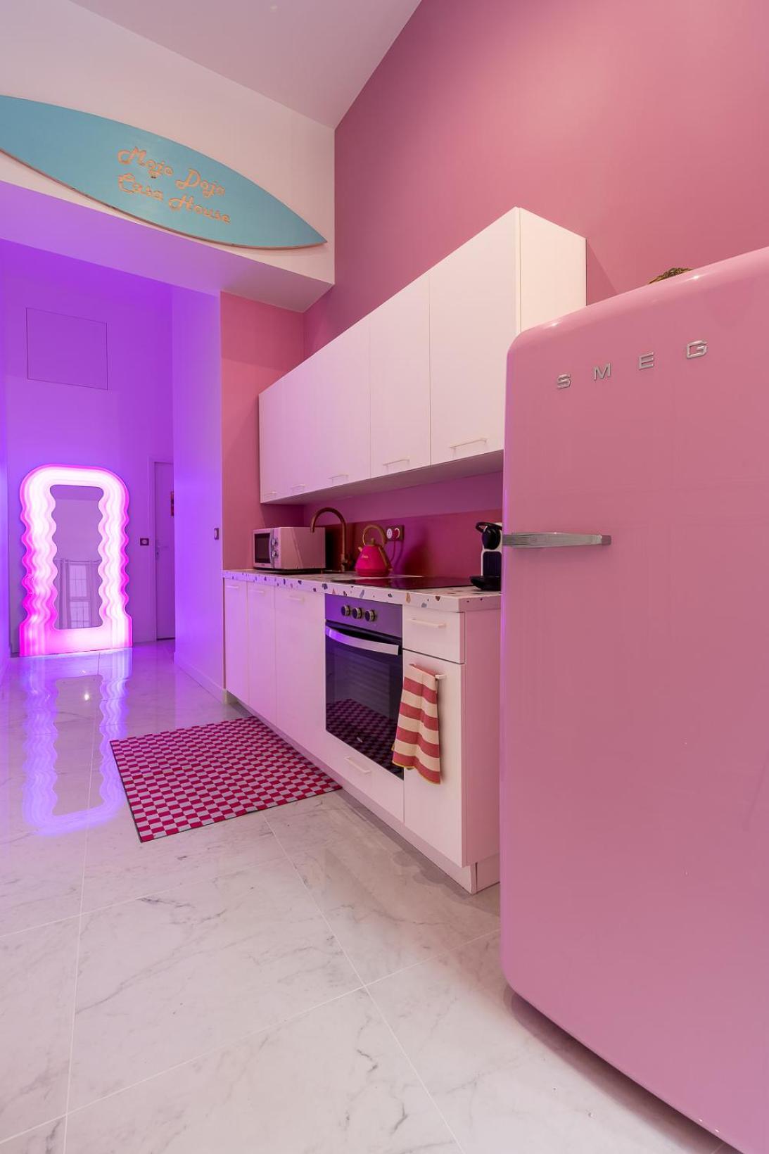 Beautiful Modern Barbie Flat In Appartamento *