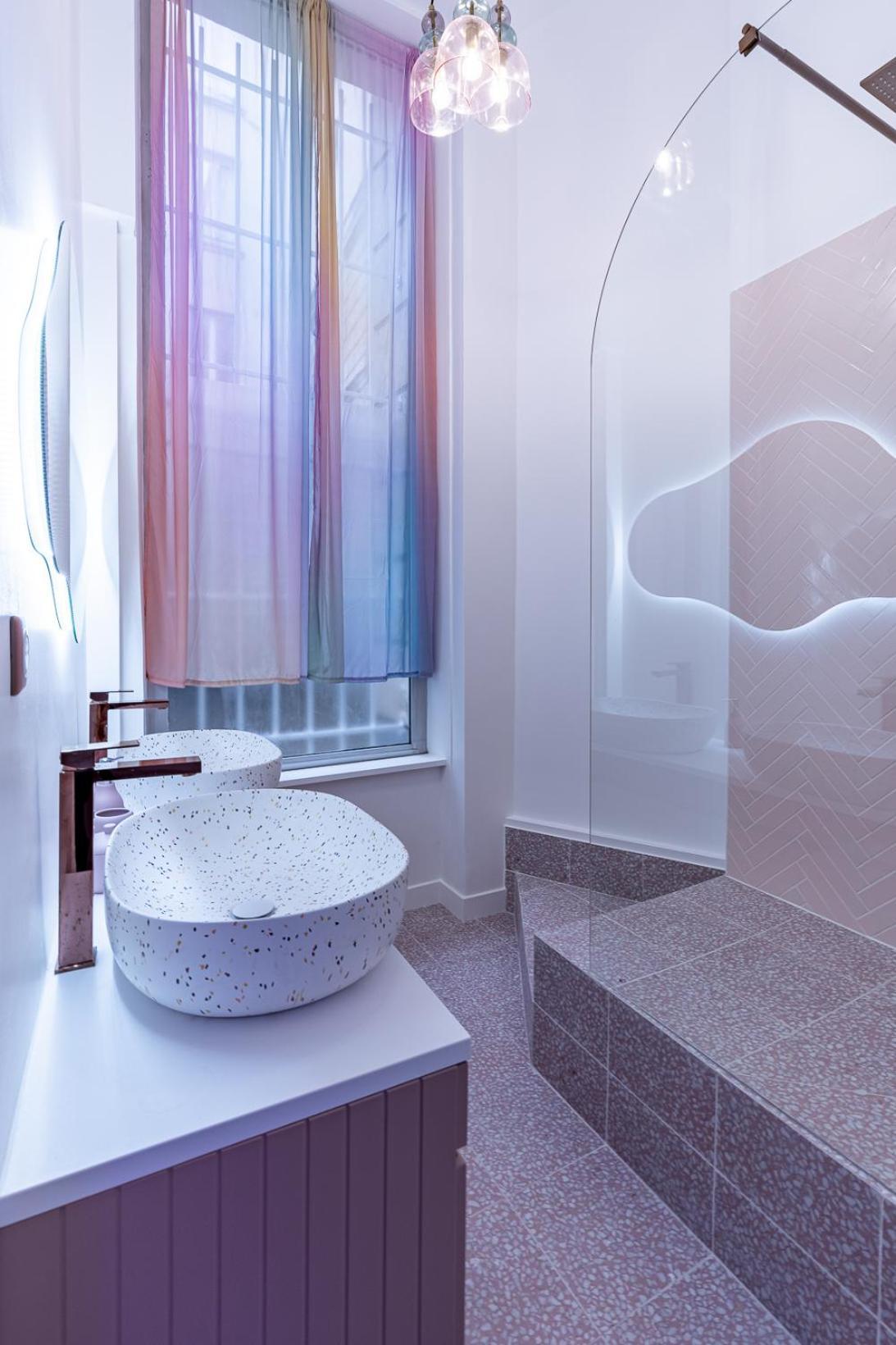 Beautiful Modern Barbie Flat In Parigi