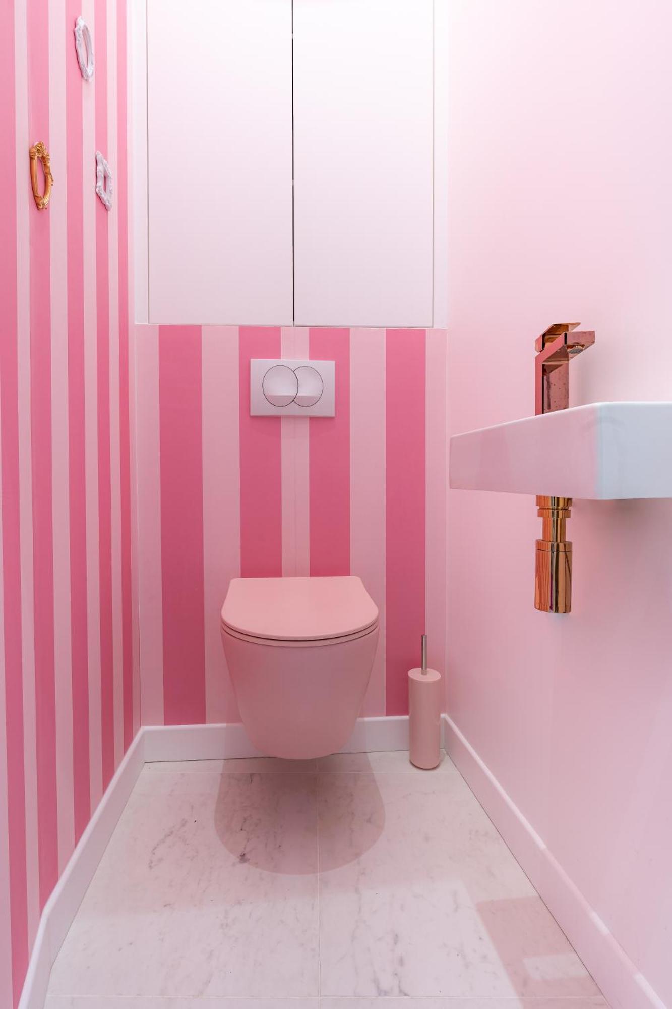 Beautiful Modern Barbie Flat In